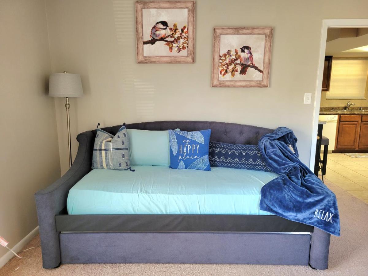 وارنر روبينز Welcome To Condo Sweet Step! المظهر الخارجي الصورة