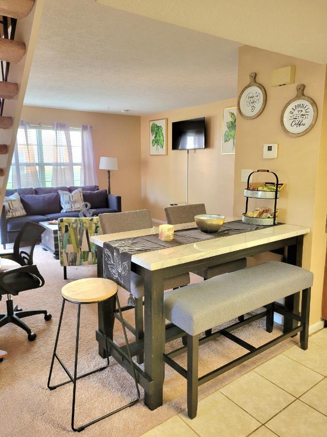 وارنر روبينز Welcome To Condo Sweet Step! المظهر الخارجي الصورة