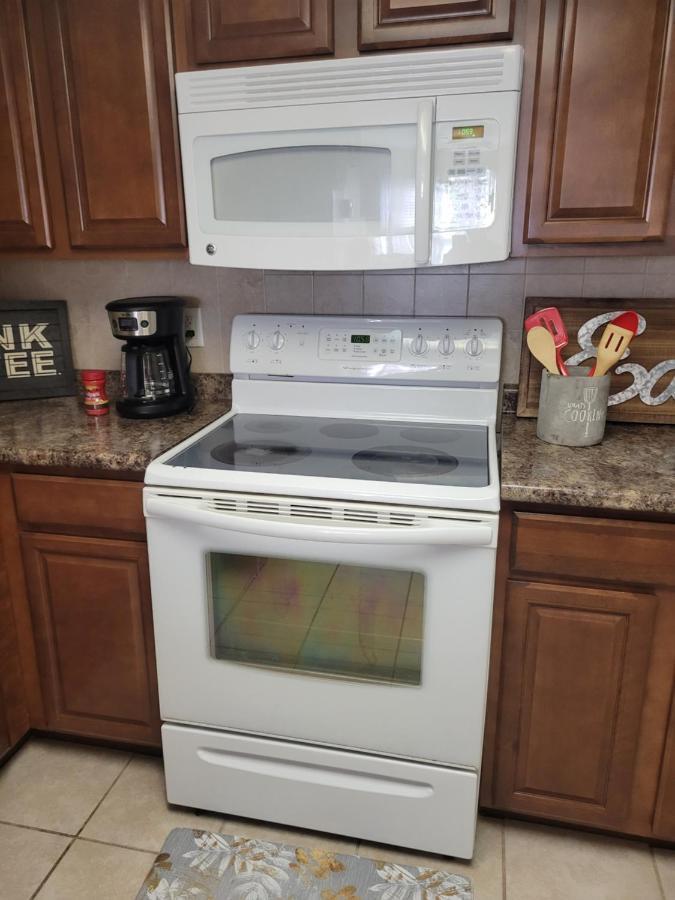 وارنر روبينز Welcome To Condo Sweet Step! المظهر الخارجي الصورة